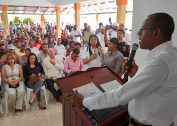 Gobierno impacta a 2 mil personas con nuevo proyecto de titulación en Higüey