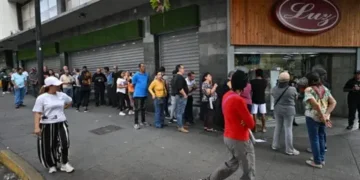 Caracas amanece con las calles vacías y filas en supermercados tras la captura de Maduro