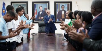 Ministerio de Educación felicita a la juventud dominicana en su día nacional