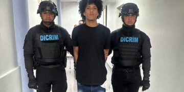 Se entrega joven acusado de la muerte de otro tras ataque con objeto contundente en Sabana Perdida