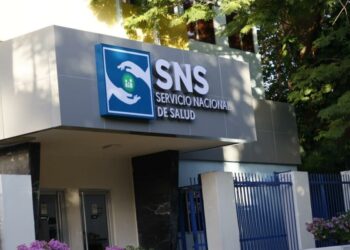 Gobierno completa aumento salarial del 25% a médicos y cumple acuerdo con CMD
