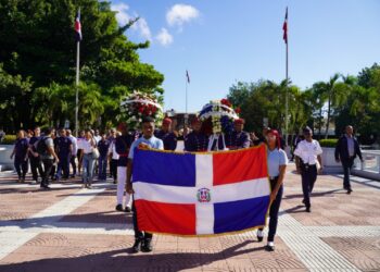 Voluntariado Agentes al 100 promueve la insignia “Corazón de Duarte”