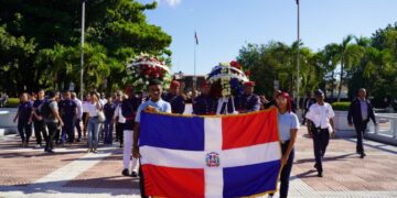 Voluntariado Agentes al 100 promueve la insignia “Corazón de Duarte”