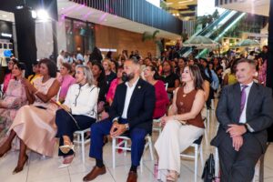 Tammy Toribio participa en el panel “Mujer de Pie”
