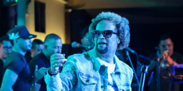 Amarfis celebra 26 años de carrera con concierto en México