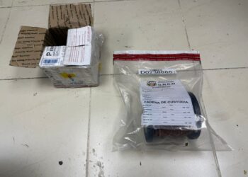 Incautan rollo de alambre lleno de un líquido presuntamente cocaína