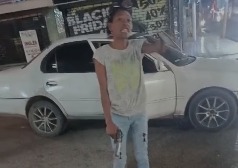 Ciudadanos denuncian mujer acostumbra a sacar pistola durante discusiones; temen por posible tragedia