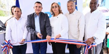 Director del SNS entrega tres Centros de Primer Nivel en San Cristóbal y Baní
