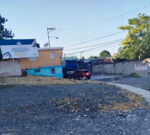 Comunitarios de Brisas del Este solicitan cancha deportiva para fomentar la recreación y formación de sus jóvenes