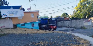 Comunitarios de Brisas del Este solicitan cancha deportiva para fomentar la recreación y formación de sus jóvenes