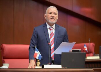 El senador Antonio Taveras Guzmán rompe con el PRM y se declara independiente