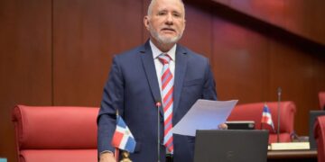 El senador Antonio Taveras Guzmán rompe con el PRM y se declara independiente