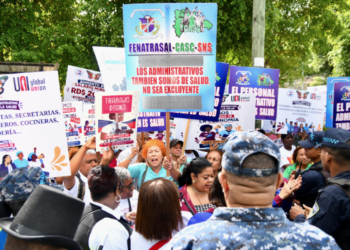 ¡Otra vez! Trabajadores de la salud reactivan protestas por aumentos salariales y pensiones