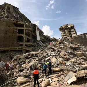 Se elevan a 1.450 las personas fallecidas por terremoto en Venezuela