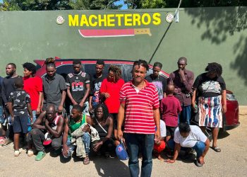 Interceptan vehículo con 19 migrantes indocumentados en Santiago Rodríguez