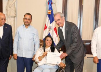 ITLA beneficia a 36,225 jóvenes con becas en áreas de alta demanda laboral
