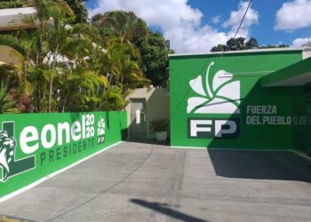Fuerza del Pueblo exige transparencia sobre el financiamiento de la reforma policial
