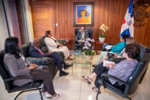 Rector de la UASD recibe a cónsul dominicana en Marsella para fortalecer formación de la diáspora