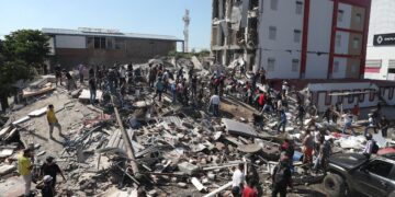 Al menos 18 muertos en la ciudad colombiana de Pereira por el terremoto