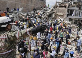El Gobierno colombiano confirma al menos 239 muertos y 3,755 heridos por el terremoto