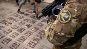 Ocupan 172 paquetes de presunta cocaína camufladas en cajas de cartón